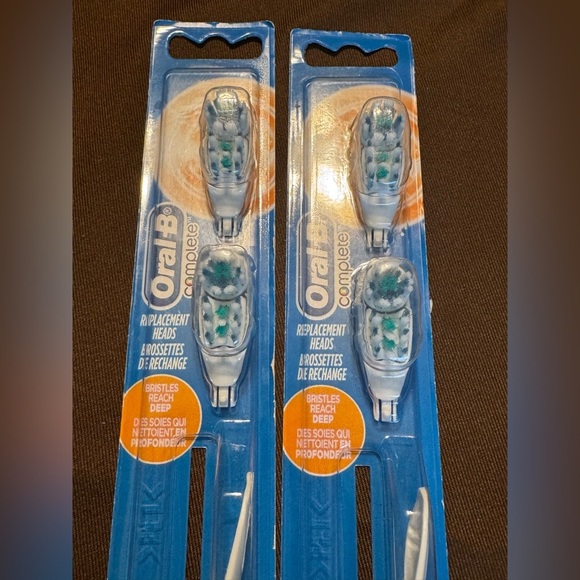 Two Packs Of Oral-B Complete Action Replacement Brush Heads Soft 2 pk (Deep) - Picture 1 of 10